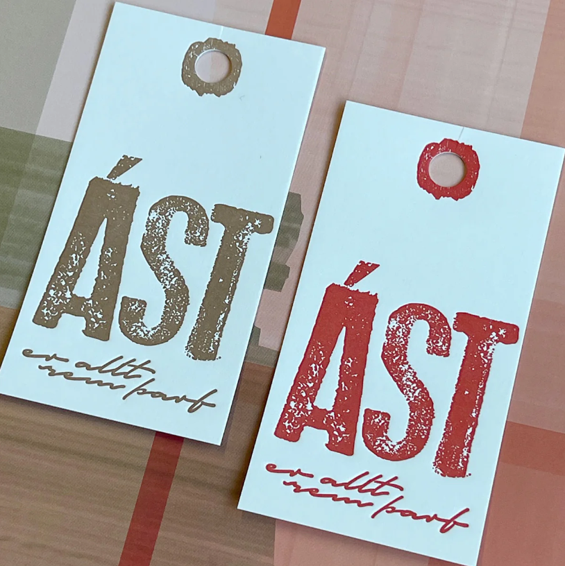 Ást - merkimiðar